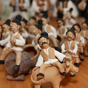 romanian-folk-839125_640-ts1466078668